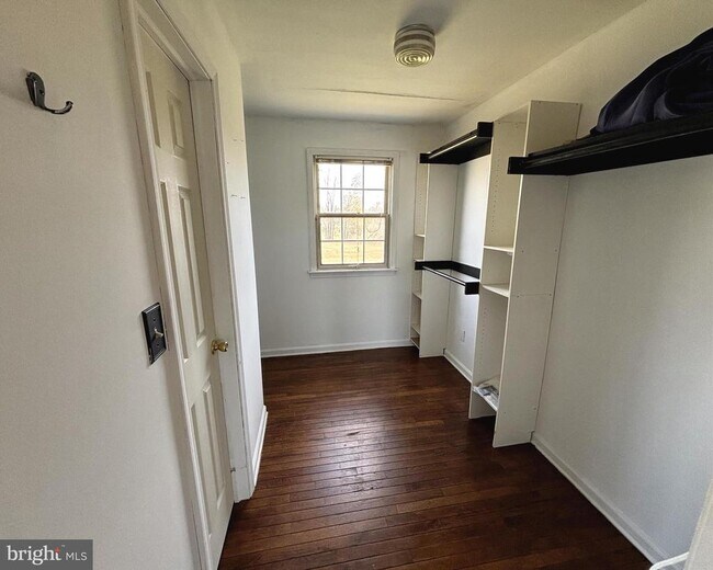 Building Photo - 723 Godshall Rd