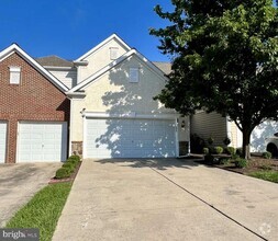 Building Photo - 79 Calder Way