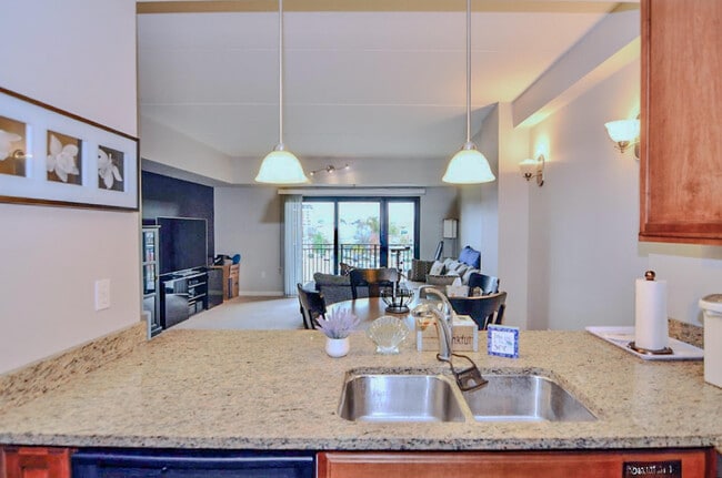 Building Photo - 111 N Ashley St