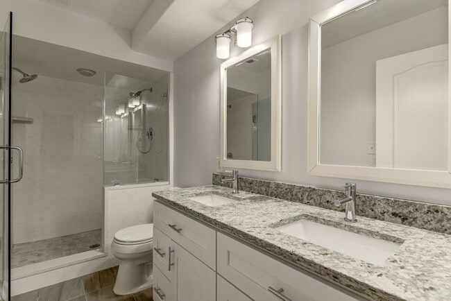 Building Photo - Historic Victorian Charm Meets Modern City Living — 1 BR + Den / 2 BA in Columbia Heights