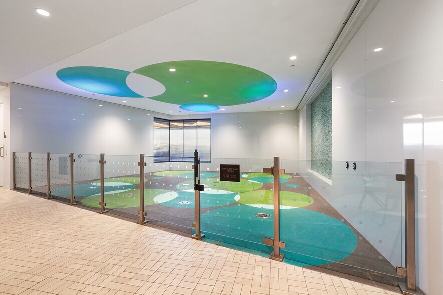 Building Photo - 211 N Harbor Dr