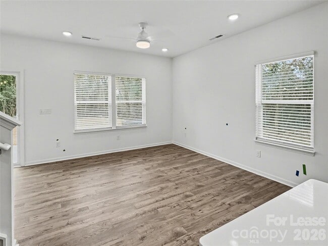 Building Photo - 1112 Condon St