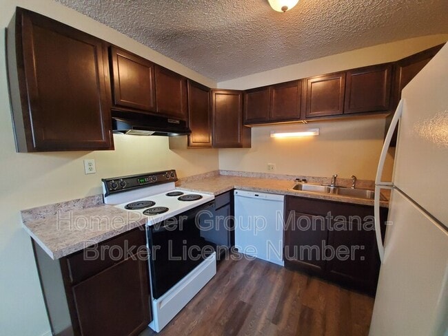 Building Photo - 909 Pattee Creek Dr