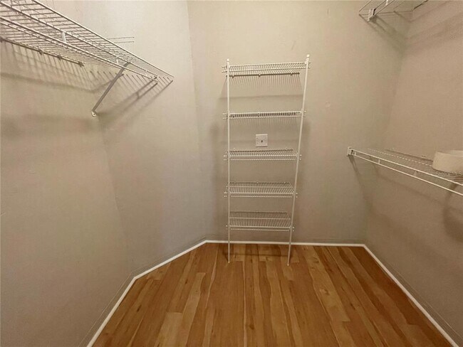 Building Photo - 4431 NW 35th St