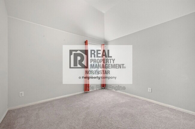 Building Photo - 405 Driftwood Ct