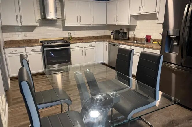 Building Photo - 1140 W 86th Pl