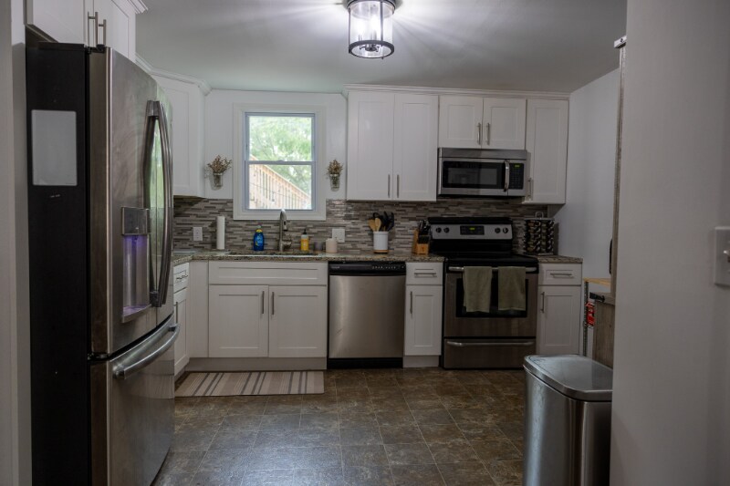 Building Photo - 506 Drake Ave