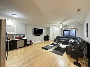 Building Photo - 368 N Hamlin Ave