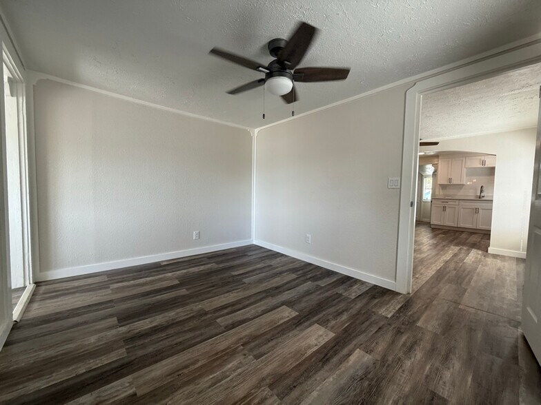 Building Photo - 5437 Essex Ave S