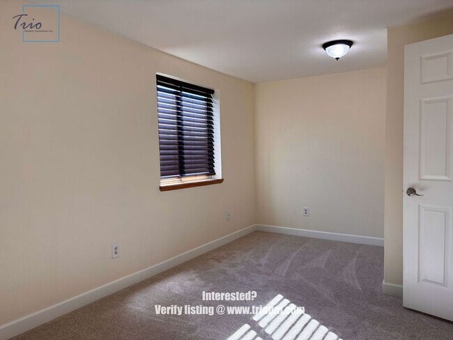 Building Photo - 580 N 51st St