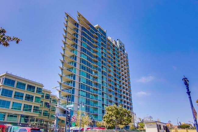 Building Exterior - 1080 Park Blvd