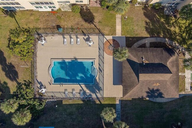 Building Photo - 11620 Park Blvd