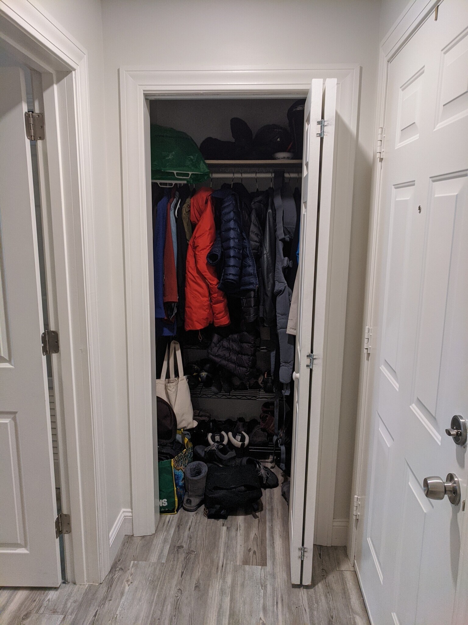 Building Photo - 11 Nichols Ave