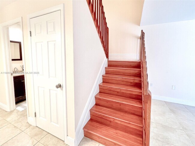 Building Photo - 182 Charter Way