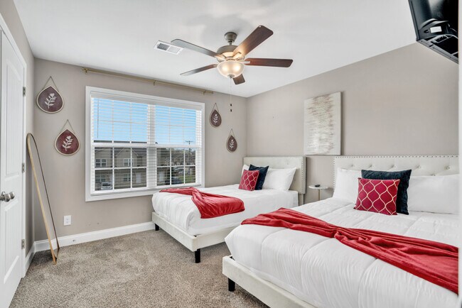 Building Photo - 541 New S Dr