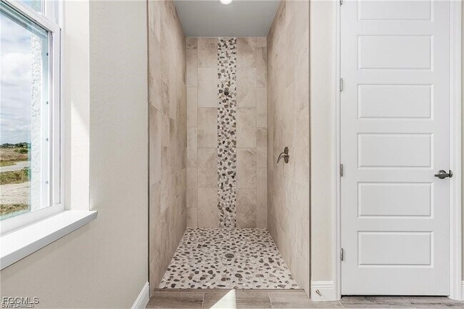 Building Photo - 605 Marcella Terrace