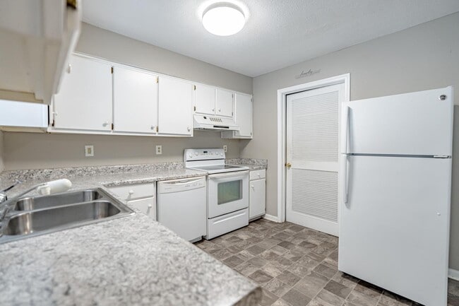 Building Photo - 313 Berkley Ct