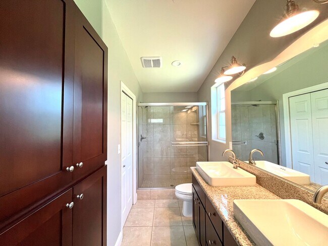 Building Photo - 267 Via las Casitas