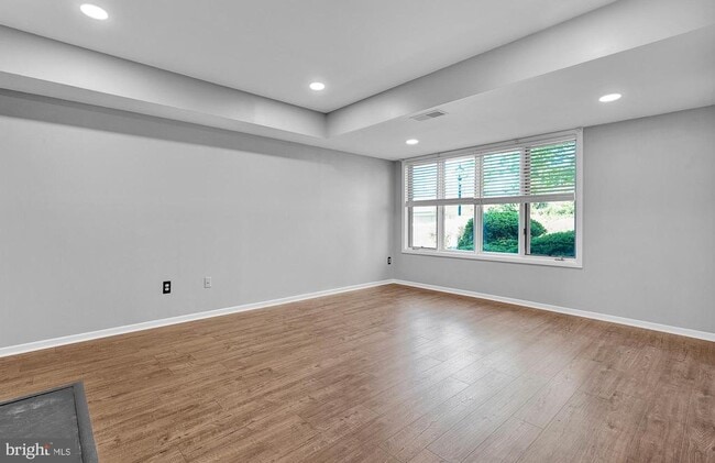 Building Photo - 4 Ingham Way