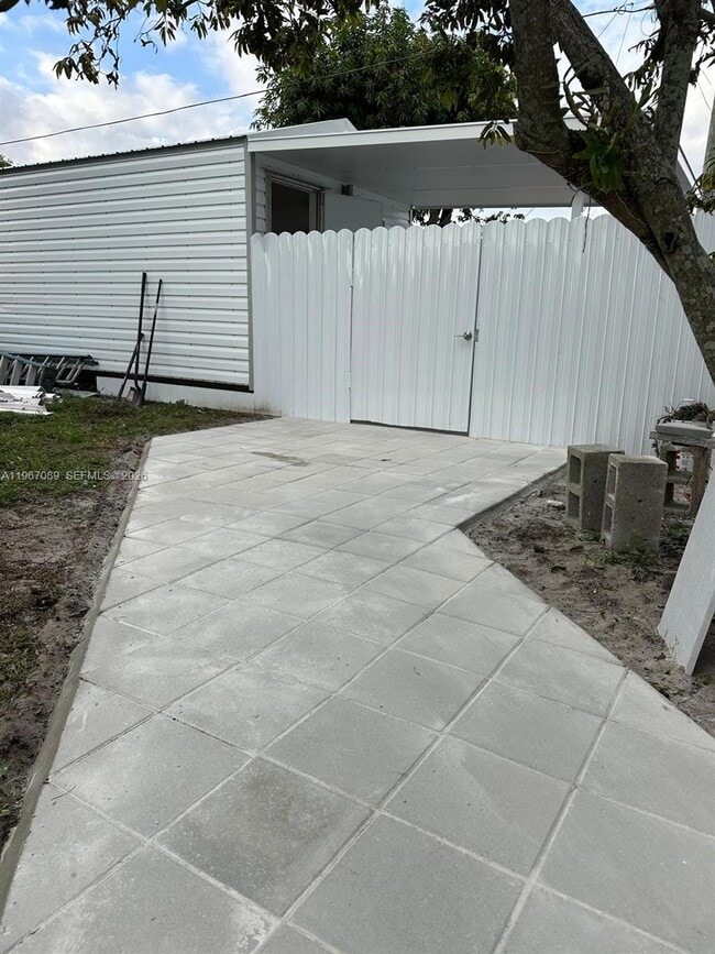 Building Photo - 235 W 16th St