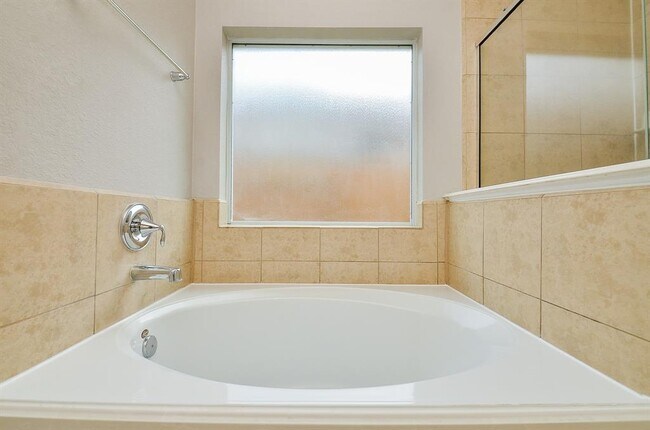 Building Photo - 25418 Lockspur Dr