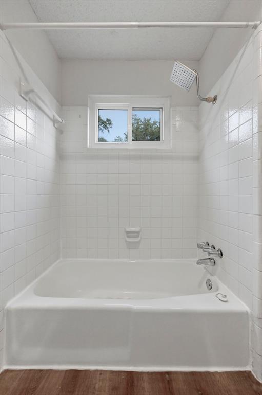 Building Photo - 1928 Holly Hill Dr