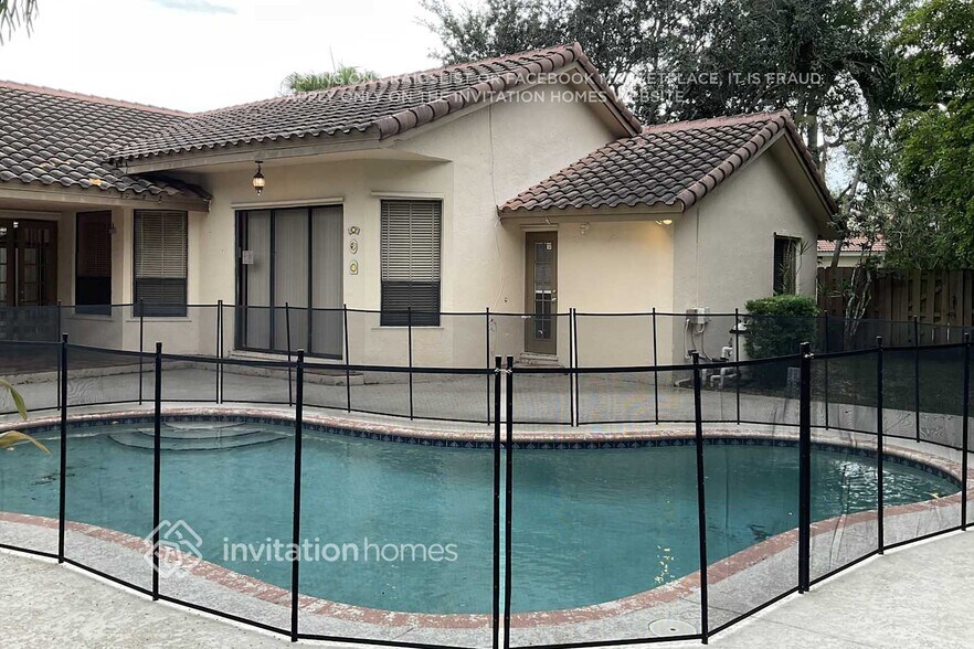 Building Photo - 5048 NW 98th Ln