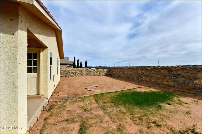 Building Photo - 14164 Robert Ituarte Dr