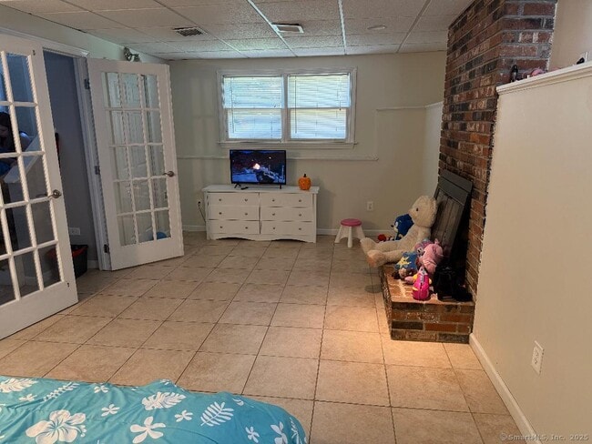 Building Photo - 65 Hitchcock Dr