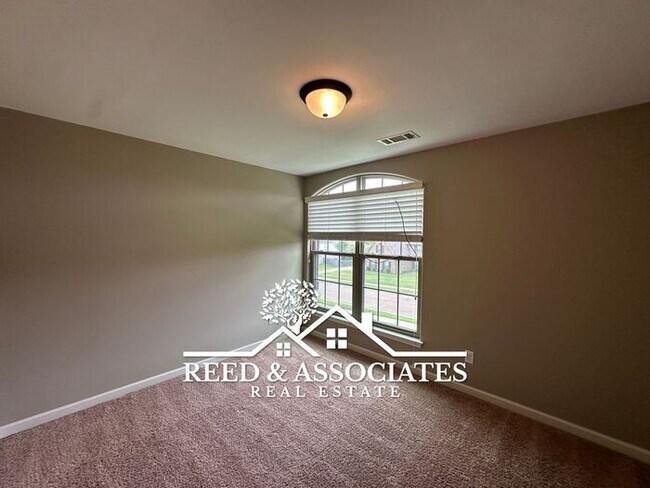 Building Photo - Luxurious Bartlett Home. ZONED Bartlett School Districts! DON'T MISS OUT!