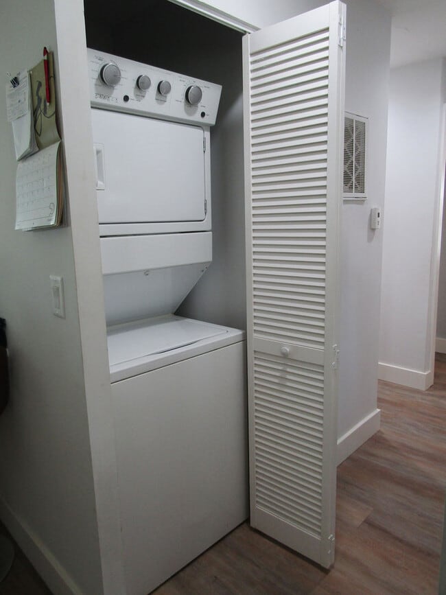 Building Photo - 22407 Strassburg Ave