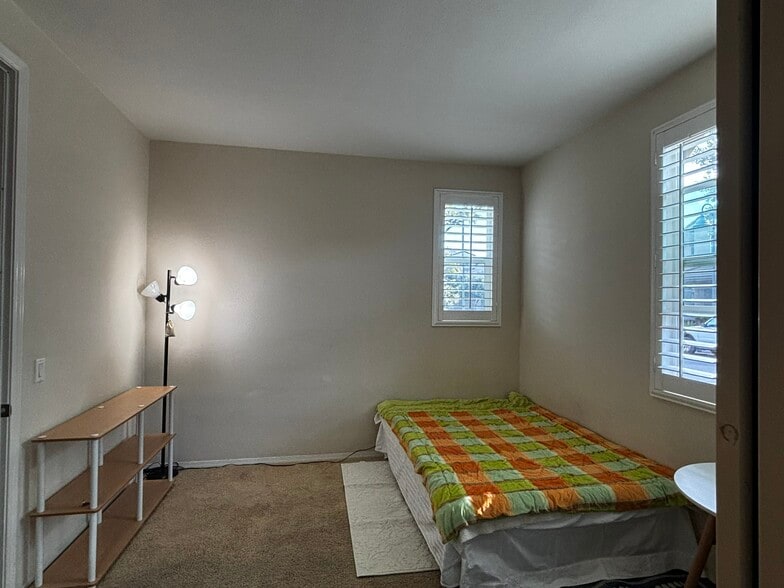 Building Photo - 2695 W Madison Cir