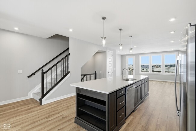 Building Photo - 404 Elite St