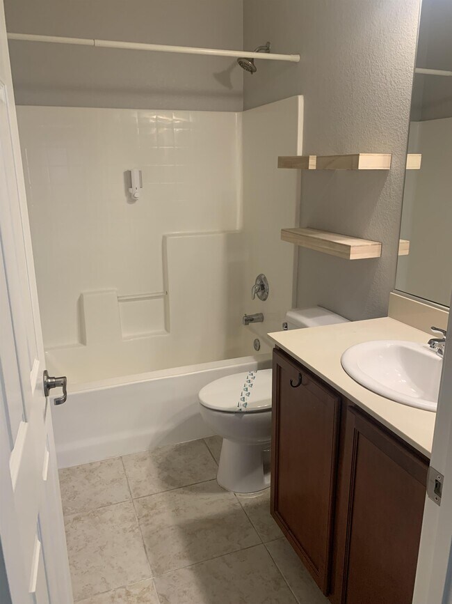 Building Photo - 10676 Brittany Park Dr