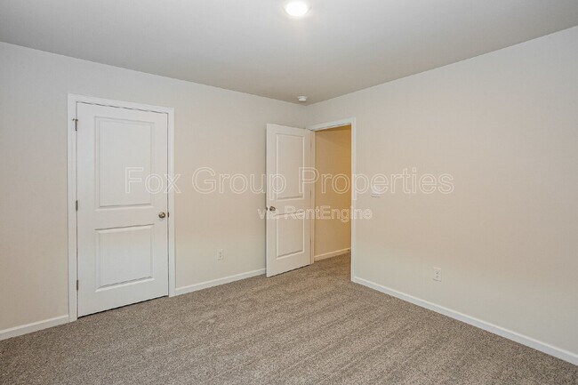 Building Photo - 173 Calvin Crk Dr