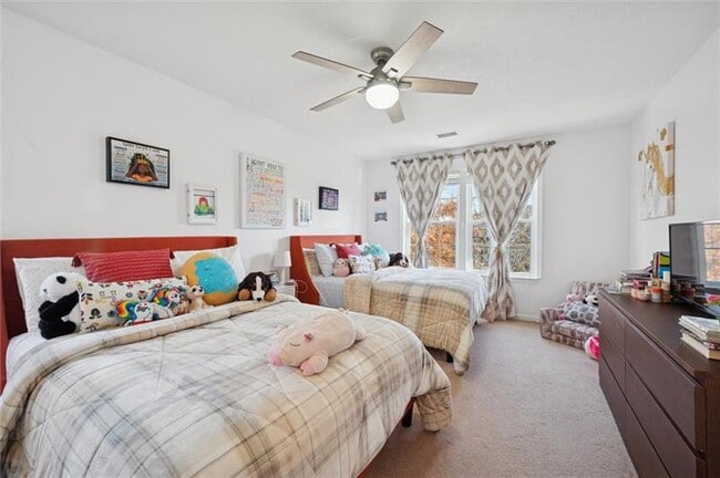 Building Photo - 1005 Autumn Woods Dr