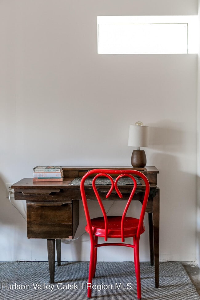 Building Photo - 671 Watson Hollow Rd