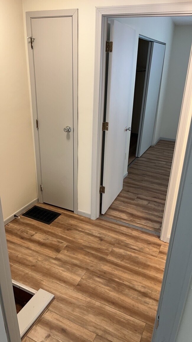 Building Photo - 2753 Brookshire Ln