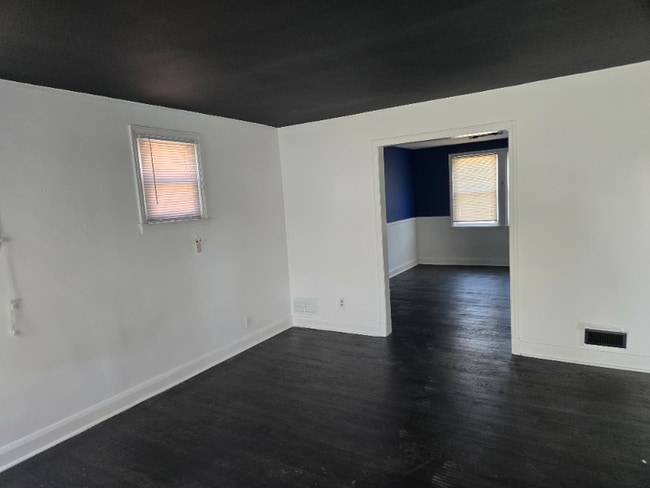 Building Photo - 3518 Elmora Ave
