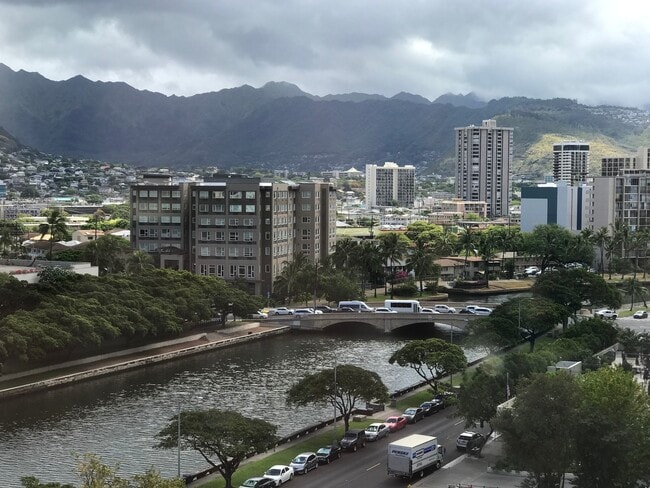 Building Photo - Waikiki! Marina Towers-Large, 2 Bdrm., 1.5 bath, cov'd pkg./washer/dryer in apt.