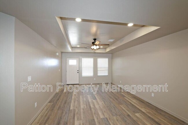 Building Photo - 10524 Tierra Santa Dr