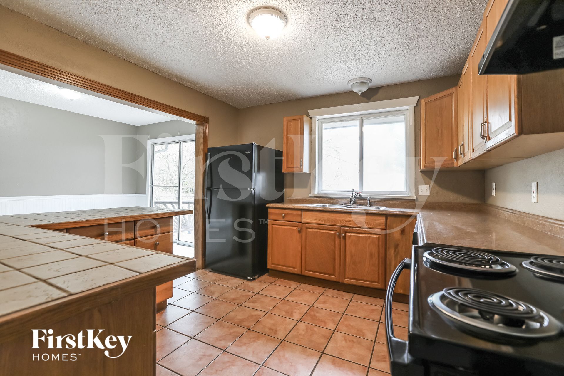 Building Photo - 9313 Fairwood Dr