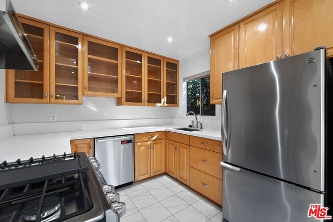 Building Photo - 2436 Walnut Ave