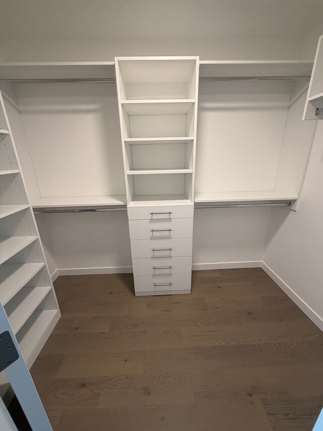 Building Photo - 2900 S Norman St