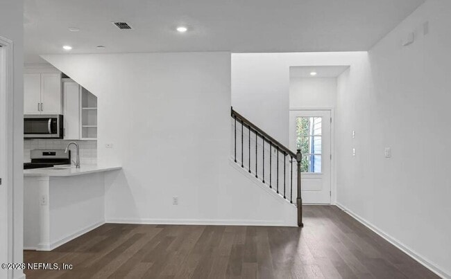 Building Photo - 91 Silver Myrtle Ct