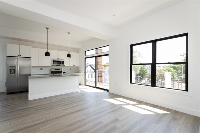 Building Photo - 630 Dorchester Ave