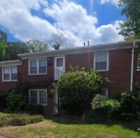 Building Photo - 911 Morehead Ave