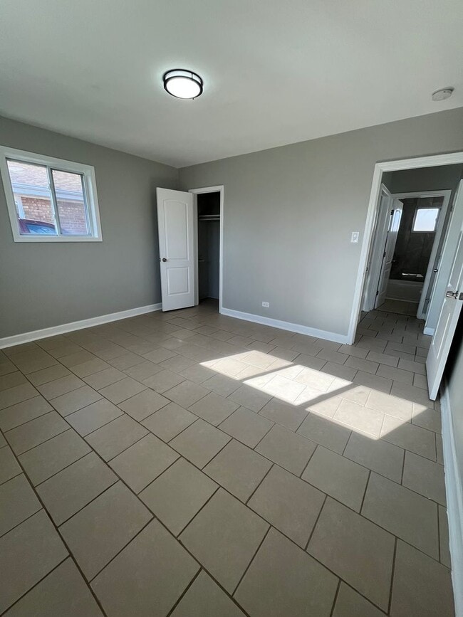 Building Photo - 2 Bedroom Ranch Home now available in Lans...