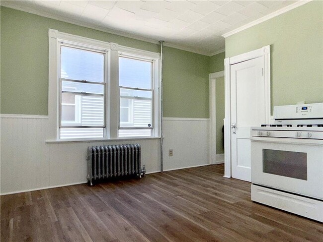 Building Photo - 550 Winter St