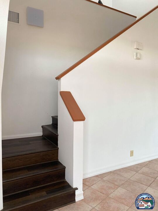 Building Photo - 1403 Orchard Rd